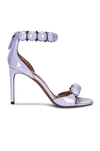 Alaïa La Bombe 90 Sandals In Parme Clair