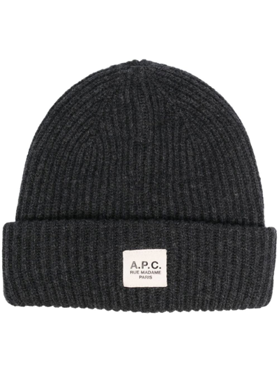 A.p.c. Logo-patch Rib-knit Beanie In Grau