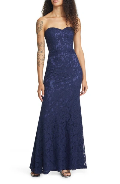 Lulus Wow The Crowd Strapless Lace Gown In Navy Blue