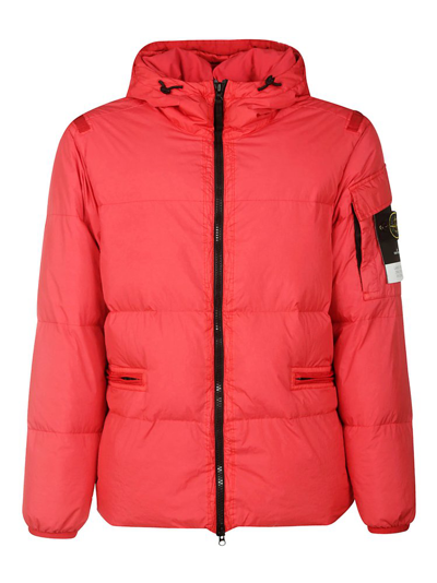 Stone Island Logo Patch Down Jacket In Red