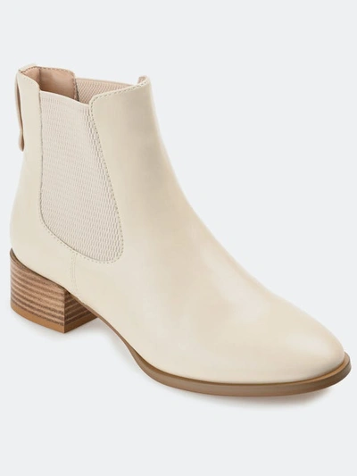 Journee Collection Collection Women's Tru Comfort Foam Chayse Bootie In White