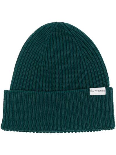Woolrich Logo-tag Ribbed Beanie In Green