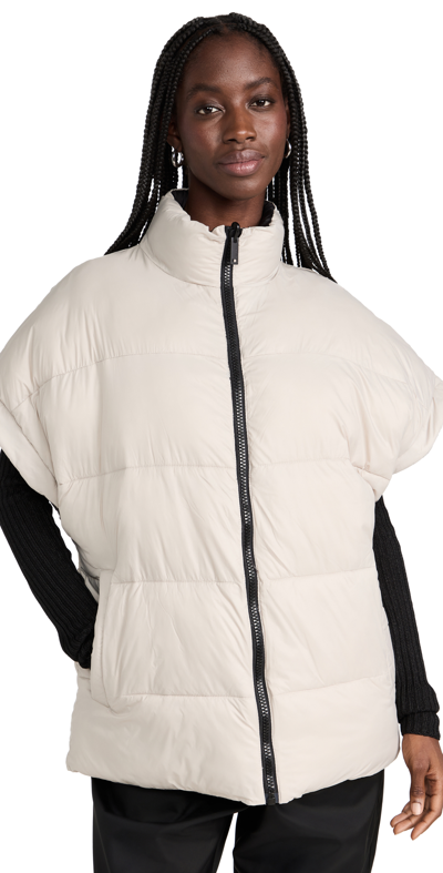 Ugg Sydnee Reversible Puffer Vest In Black/chateau | ModeSens