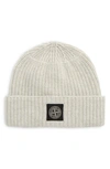 Stone Island Logo Patch Knit Beanie In Grey