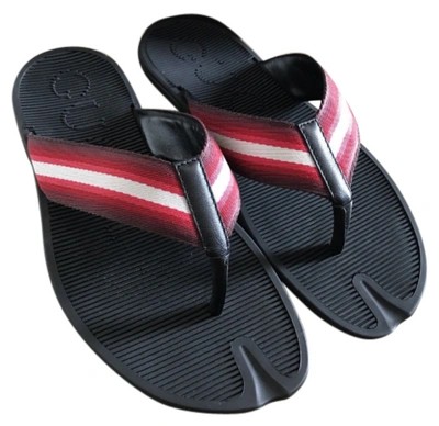 Gucci Men's Flip-flop Black Leather / Rubber Thong Sandals With Red White Web 338785 6460