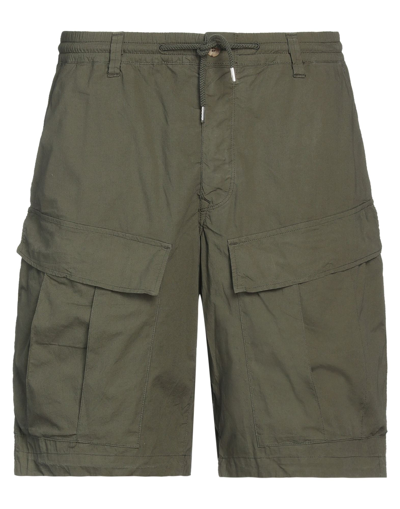 Blauer Shorts & Bermuda Shorts In Military Green