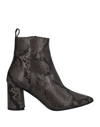 Fleury Ankle Boots In Grey