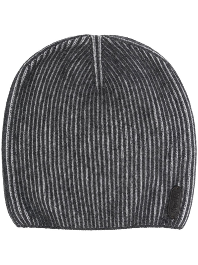 Moorer Ribbed Knit Beanie In Grau