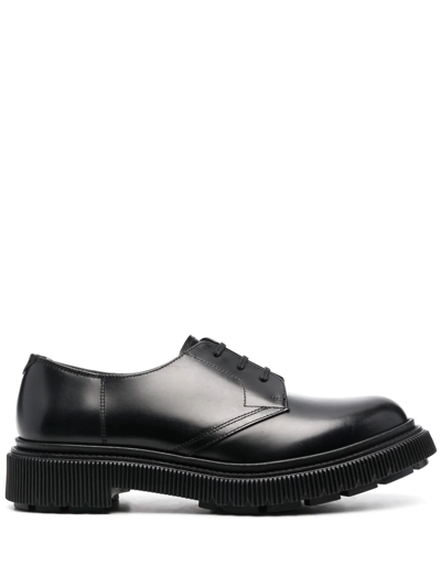 Adieu Type 132 Lace-up Brogues In Schwarz