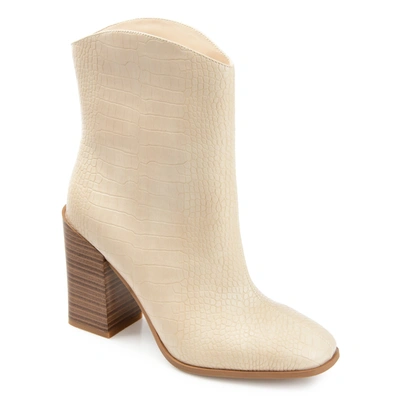 Journee Collection Collection Women's Tru Comfort Foam Brekinn Bootie In White