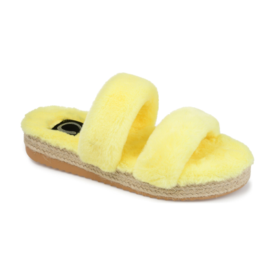 Journee Collection Women's Faux Fur Relaxx Slipper In Yellow