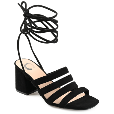 Journee Collection Sevyn Pump In Black
