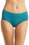 Wacoal Feeling Flexible Hipster Briefs In Dragonfly