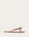 Valentino Garavani Summer Rockstud Thong Sandals In Poudre