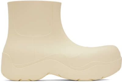 Bottega Veneta Beige Puddle Boot In 9031 Sea Salt