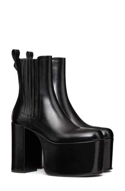 Valentino Garavani Club Platform Bootie In Nero