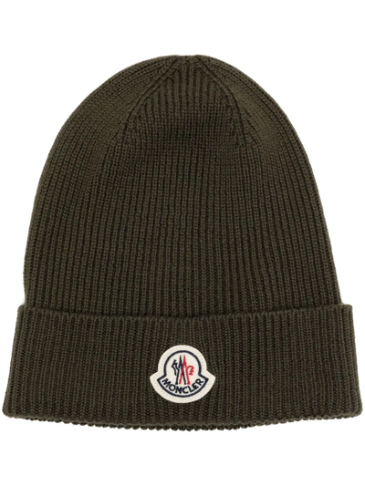 Moncler Logo-patch Ribbed Beanie In Green