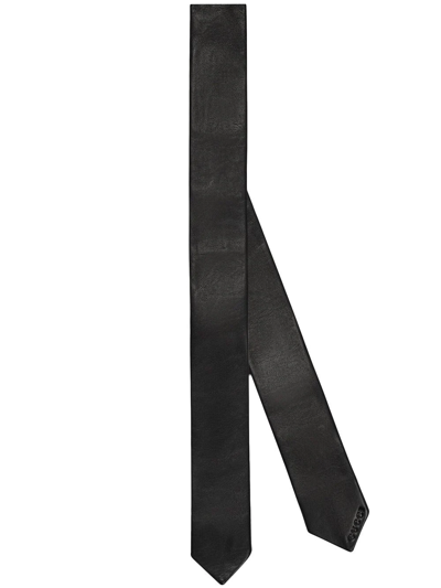 Gucci Logo-debossed Leather Tie In Schwarz