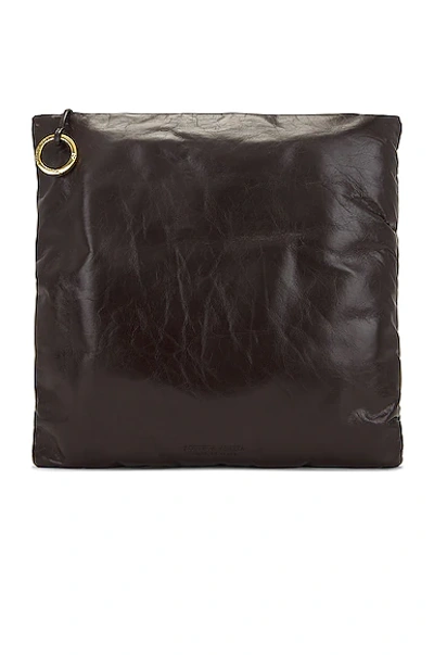 Bottega Veneta Pillow Pouch In Fondant & Brass