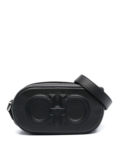 Ferragamo Gancini-detail Shoulder Bag In Black