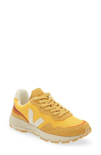 Veja Dekkan Alveomesh Low-top Sneakers In Yellow