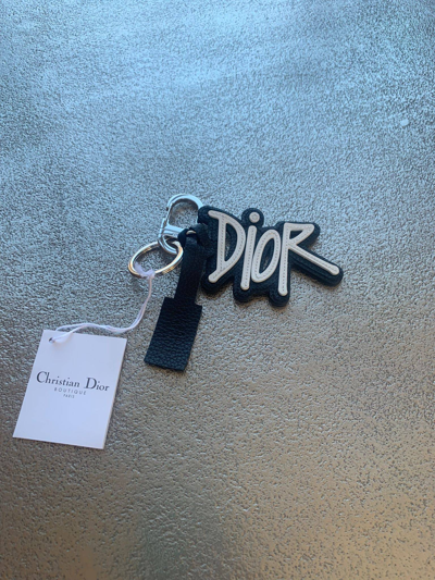 Pre-owned Dior Charm  Key Ring In Black