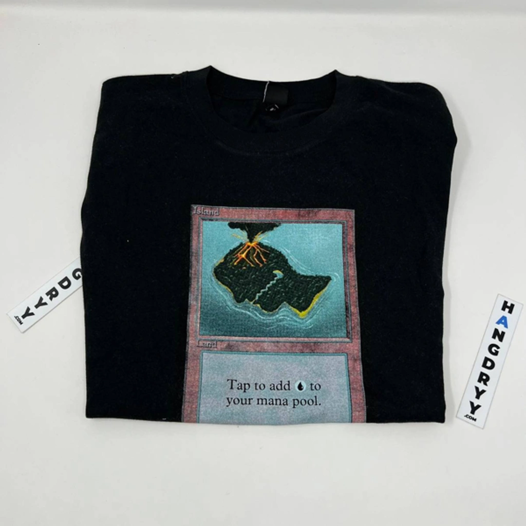 Pre-owned Brain Dead X Magic: The Gathering The Island T