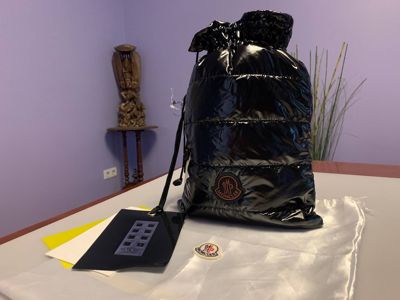 Pre-owned Moncler Genius Fw'19 Backpack Pouch Quilted In Black