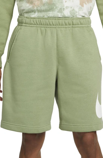 Nike Sportswear Club Shorts In Green