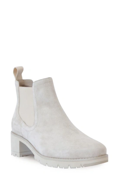 Munro Darcy Bootie In French Vanilla Suede