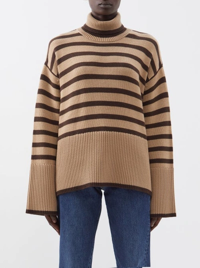 Totême Signature Striped Wool And Organic Cotton-blend Turtleneck Sweater In Nougat Stripe