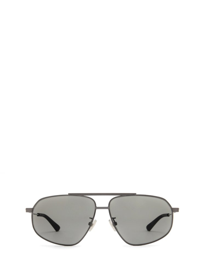 Bottega Veneta Eyewear Piolt Frame Sunglasses In Silver