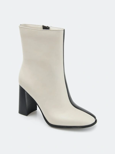 Journee Collection Collection Women's Tru Comfort Foam January Bootie In White