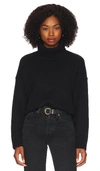 525 RELAXED TURTLENECK SWEATER