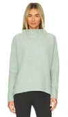 Vince Boiled Cashmere Funnel-neck Pullover In Mint Glass