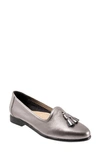 Trotters Liz Tassel Loafer In Pewter