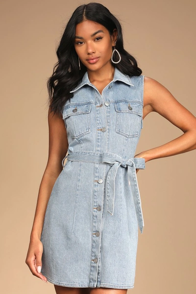 Lulus Trendy Throwback Light Wash Denim Button-up Belted Mini Dress In Blue