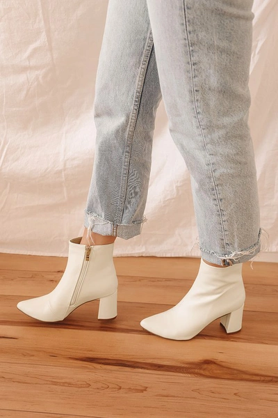Lulus Sarai Off White Pointed-toe Ankle Booties