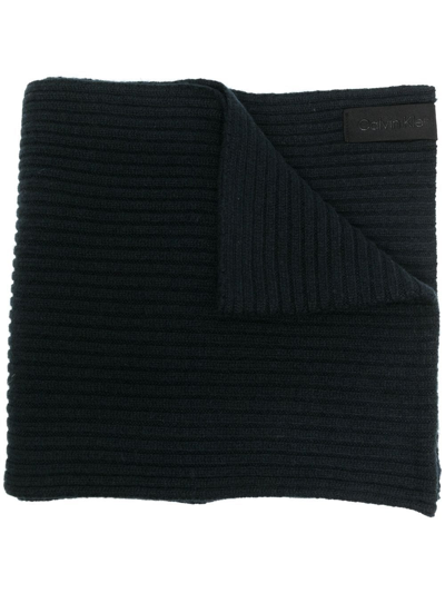 Calvin Klein 罗纹针织羊毛羊绒混纺围巾 In Black