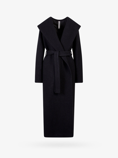 Hevo Stornara Belted Wool-silk Coat In Black