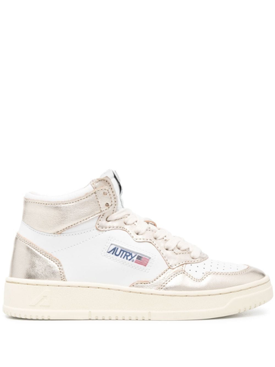 Autry Medalist Mid-top Sneakers In White