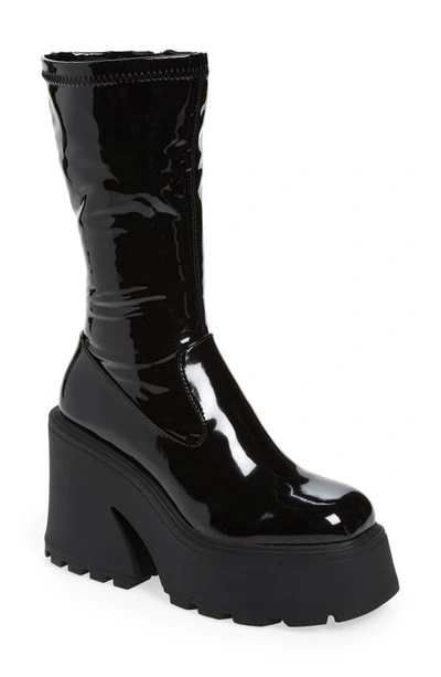 Steve Madden Arrow Platform Boot In Black Patent