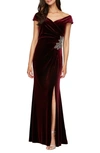 Alex Evenings Womens Velvet Off-the-shoulder Evening Dress In Wine