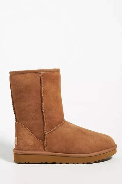 UGG CLASSIC II SHORT BOOTS