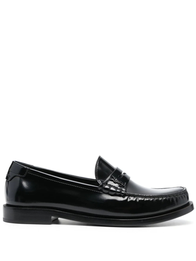 Saint Laurent Patent Leather Loafers In Schwarz