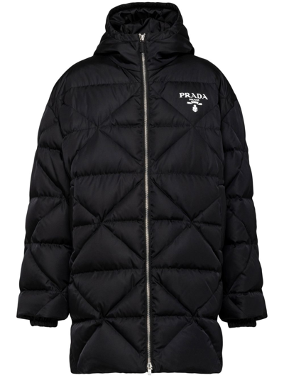 Prada Logo Quilted Down Jacket In Nero