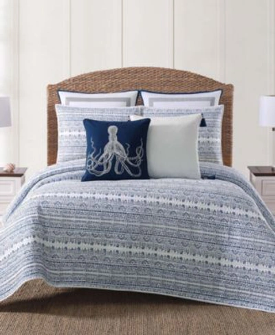 Oceanfront Resort Reef Blue Quilt Set Collection In White And Blue
