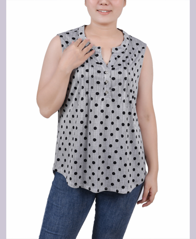 Ny Collection Petite Sleeveless Knit Y-neck Top In Black White Abstract Dot