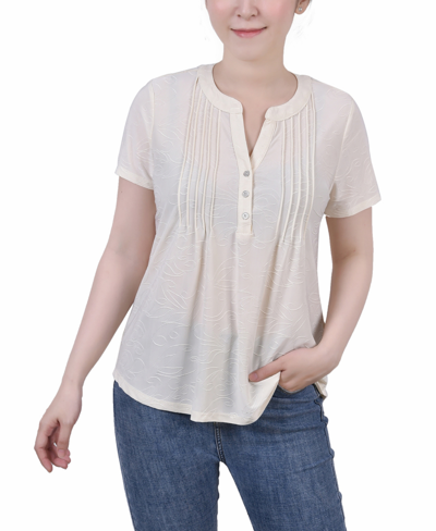 Ny Collection Petite Short Sleeve Y-neck Jacquard Knit Top In Pristine