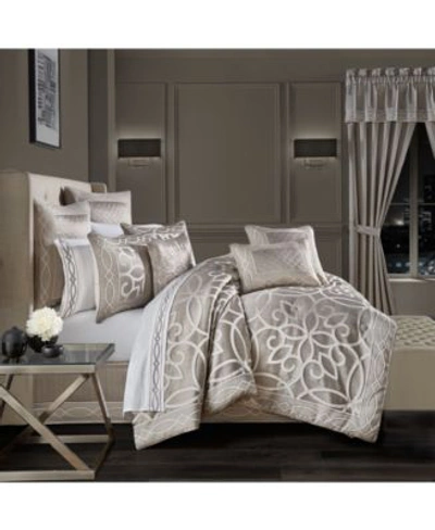 J Queen New York Deco Comforter Sets Bedding In Silver-tone